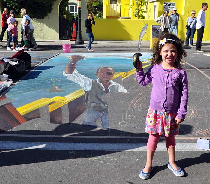 A little girl fights the pirate